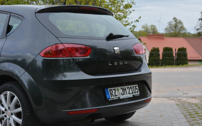 Seat Leon cena 22900 przebieg: 178400, rok produkcji 2010 z Dzierzgoń małe 352